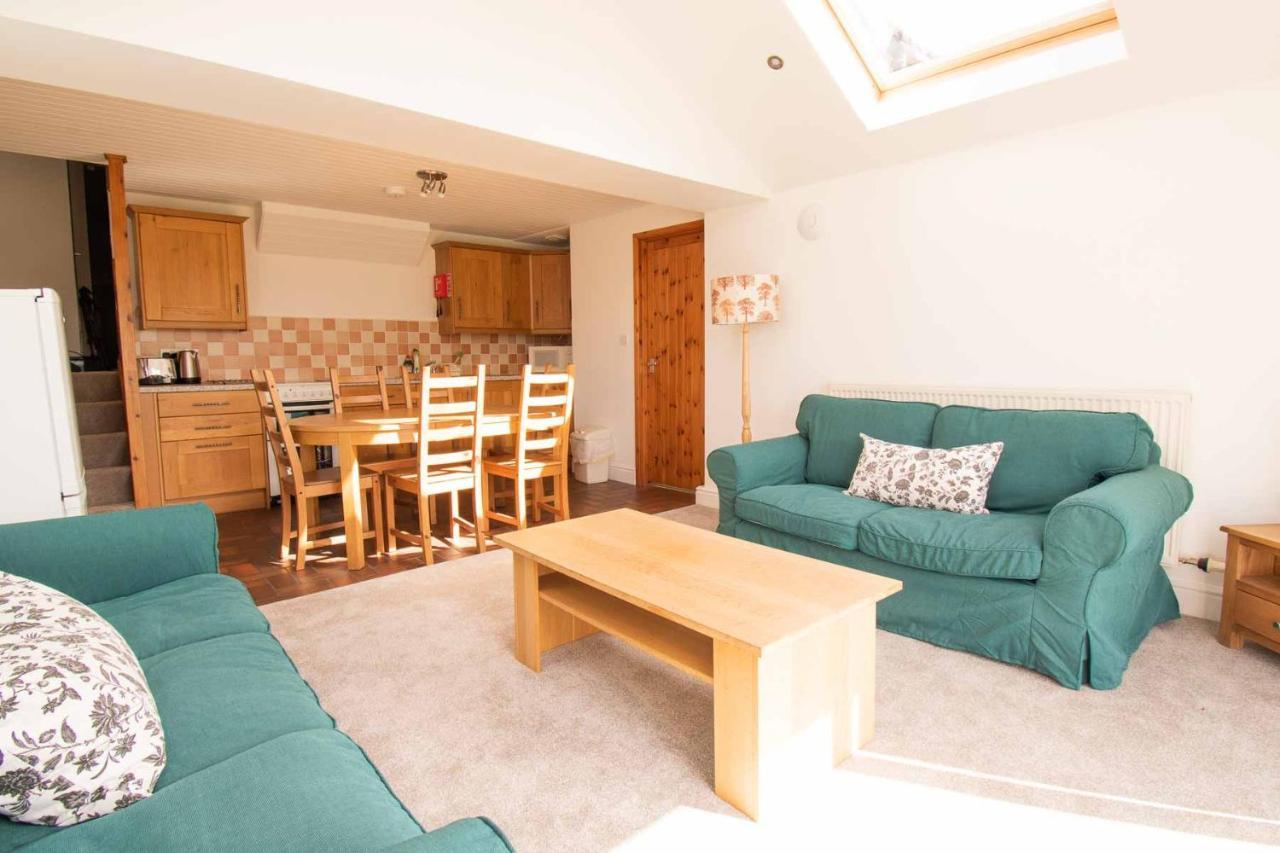 Long Byres Holiday Cottages 布兰普顿 外观 照片