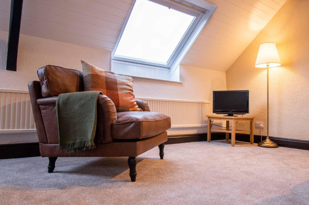 Long Byres Holiday Cottages 布兰普顿 外观 照片