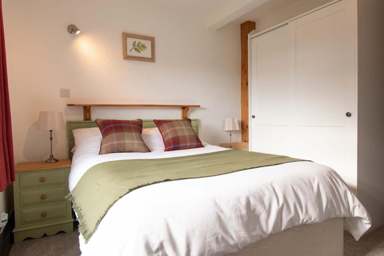 Long Byres Holiday Cottages 布兰普顿 外观 照片